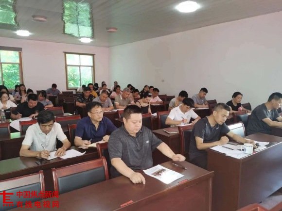 PicsArt_06-30-10.45.01.jpg PicsArt_06-30-10.45.01.jpg